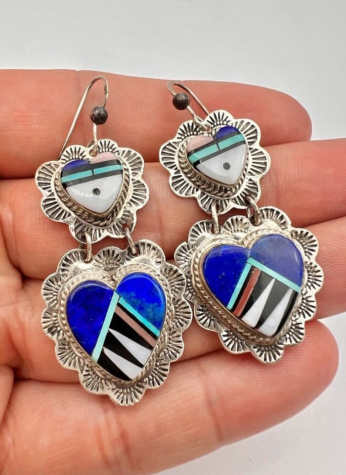 OSCAR ALEXIUS NAVAJO STERLING SILVER MULTI GEMSTONE INLAY HEART DANGLE EARRINGS (1 of 2)
