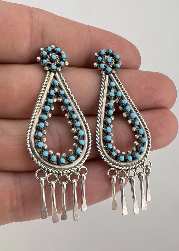 VTG ZUNI STERLING PETIT POINT TURQUOISE CLUSTER POST DANGLE EARRING 2.25" (1 of 2)