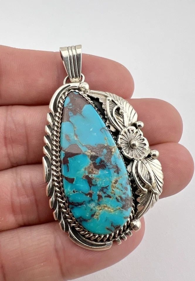 VTG WILL DENETDALE NAVAJO STERLING SILVER WEBBED BISBEE TURQUOISE PENDANT 2.25": VTG WILL DENETDALE NAVAJO STERLING SILVER WEBBED BISBEE TURQUOISE PENDANT 2.25" Vtg Will Denetdale Navajo Sterling Silver Webbed Bisbee Turquoise Pendant 2.25" Size: 2 1/4" Tall With Bail & 1 1/4" Wid