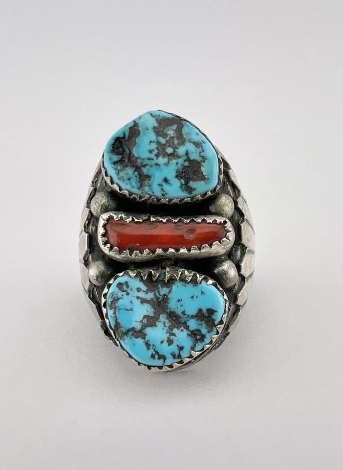 HUGE VTG NAVAJO STERLING SILVER TURQUOISE & CORAL STAMPED INGOT MEN'S RING 26.5G: HUGE VTG NAVAJO STERLING SILVER TURQUOISE & CORAL STAMPED INGOT MEN'S RING 26.5G HUGE Vtg Navajo Sterling Silver Turquoise & Coral Stamped Ingot Men's Ring 26.5g Ring Size: 10.5 - Can Be Re Sized Weig