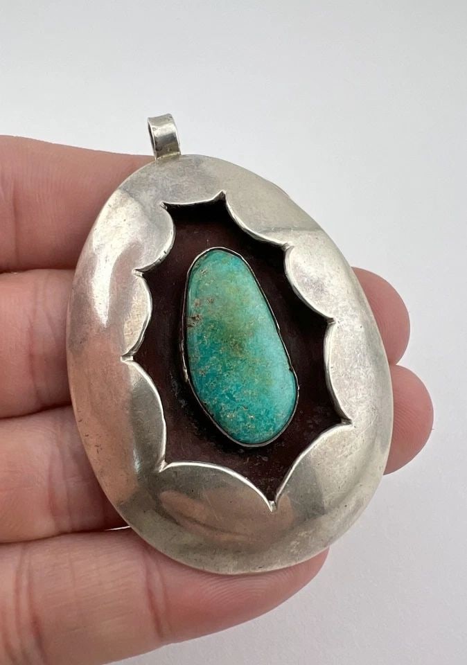 VTG NAVAJO STERLING SILVER HIGH GRADE ROYSTON TURQUOISE SHADOWBOX PENDANT 2.5": VTG NAVAJO STERLING SILVER HIGH GRADE ROYSTON TURQUOISE SHADOWBOX PENDANT 2.5" Vtg Navajo Sterling Silver High Grade Royston Turquoise Shadowbox Pendant 2.5" Size: 2 1/2" Tall by 1 5/8" Wide Weight is