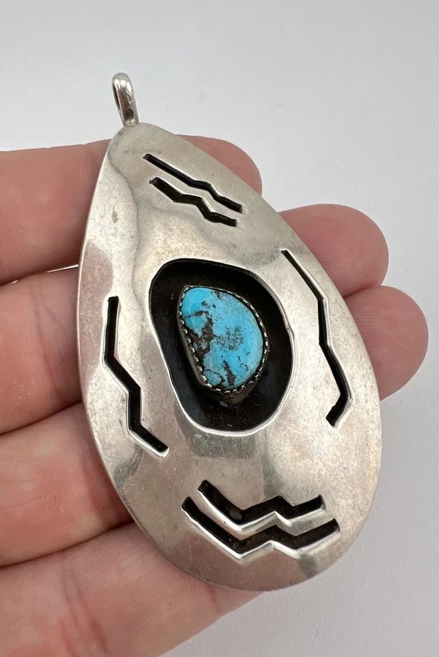 VTG NAVAJO STERLING SILVER KINGMAN TURQUOISE STAMPED SHADOWBOX PENDANT 2 7/8" (1 of 2)
