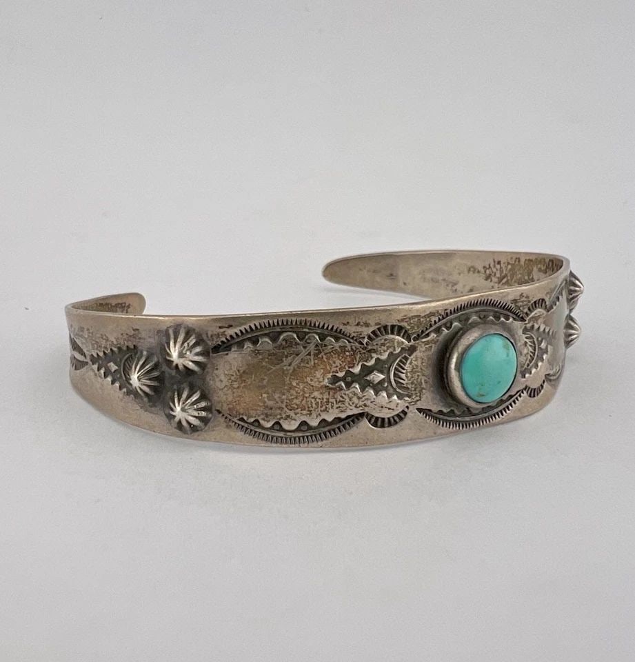 VTG FRED HARVEY NAVAJO STERLING SILVER CERRILLOS TURQUOISE STAMPED CUFF BRACELET (1 of 2)