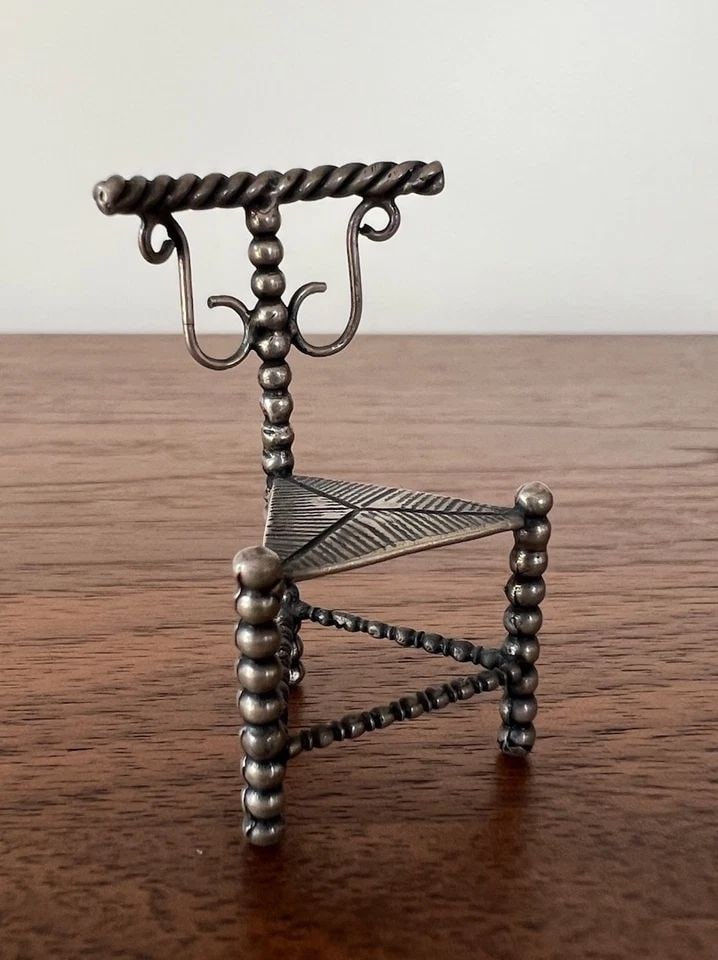 ANTIQUE STERLING SILVER MINIATURE DOLLHOUSE 3D DETAILED OLD CHAIR SCULPTURE (1 of 2)