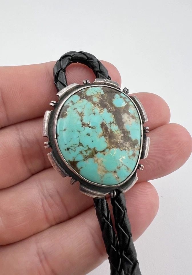 VINTAGE NAVAJO STERLING SILVER KINGMAN TURQUOISE DOUBLE STACK BOLO TIE (1 of 2)