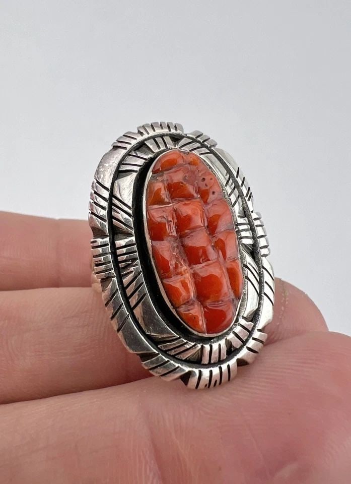 VTG NAVAJO STERLING SILVER NATURAL COBBLESTONE RED CORAL STAMPED RING (1 of 2)