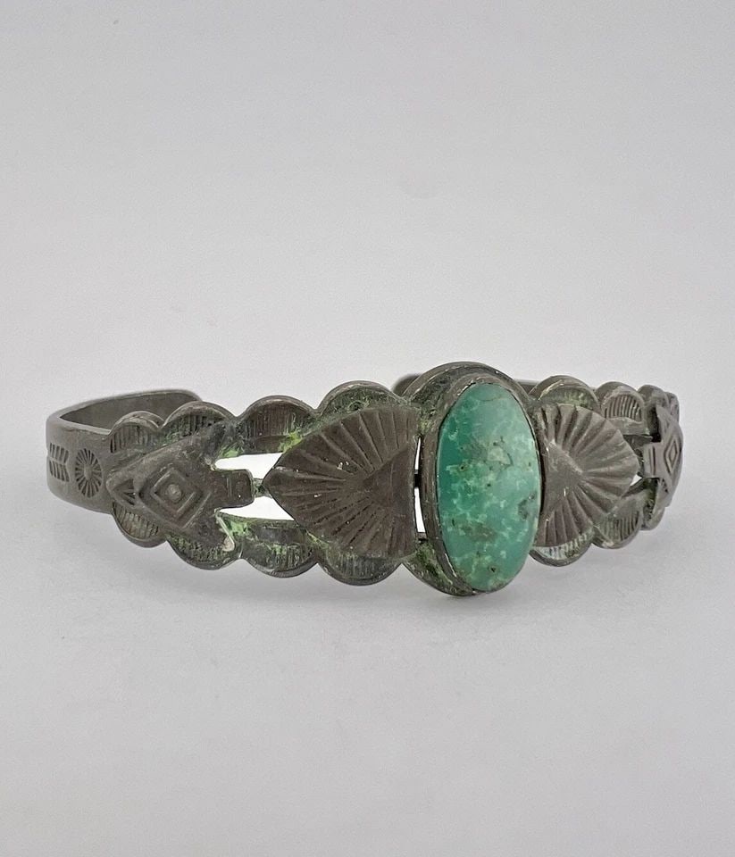 FRED HARVEY ERA NAVAJO STERLING SILVER CERRILLOS TURQUOISE ARROW CUFF BRACELET (1 of 2)