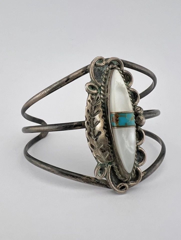 VINTAGE NAVAJO STERLING SILVER MOTHER OF PEARL & TURQUOISE WIDE CUFF BRACELET (1 of 2)