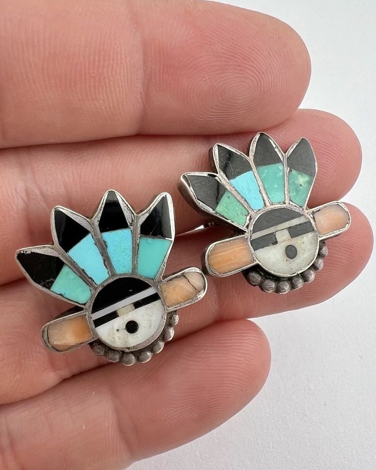 EARLY ZUNI STERLING SILVER TURQUOISE & CORAL SUNFACE KACHINA EARRINGS: EARLY ZUNI STERLING SILVER TURQUOISE & CORAL SUNFACE KACHINA EARRINGS Early Zuni Sterling Silver Turquoise & Coral Sunface Kachina Earrings Size: 7/8" Tall & 7/8" Wide Weight is 6.9 Grams on my scale 