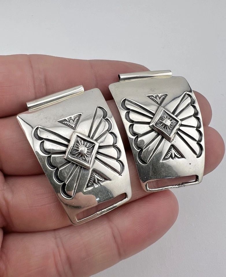 VINTAGE NAVAJO STERLING SILVER DEEP STAMPED MEN'S WATCH TIPS 24.3G (1 of 2)
