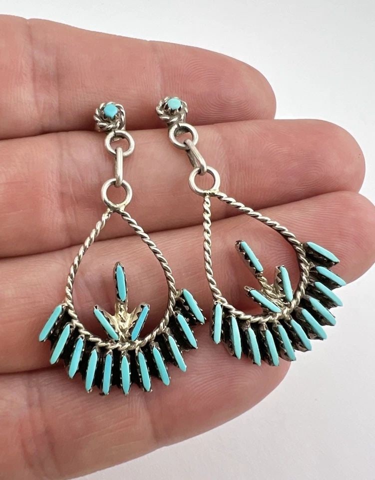 VINTAGE ZUNI STERLING SILVER NEEDLEPOINT TURQUOISE CLUSTER DANGLE EARRINGS 1.75" (1 of 2)