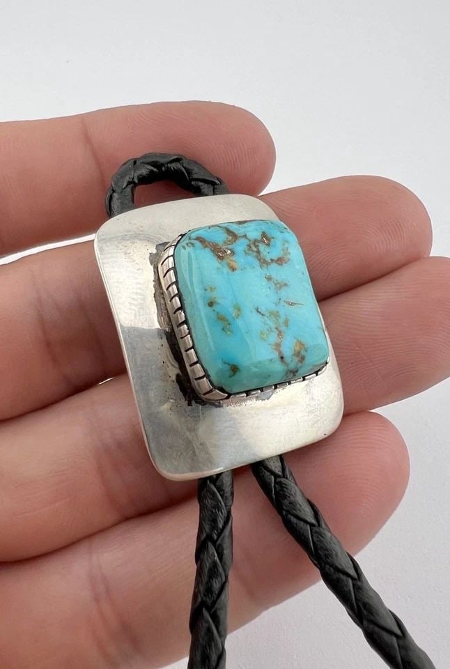 VTG NAVAJO STERLING SILVER ROYSTON TURQUOISE STAMPED RECTANGLE BOLO TIE 1.25": VTG NAVAJO STERLING SILVER ROYSTON TURQUOISE STAMPED RECTANGLE BOLO TIE 1.25" Vtg Navajo Sterling Silver Royston Turquoise Stamped Rectangle Bolo Tie 1.25" Size: 1 1/4" Tall by 1" Wide Weight is 24.5 