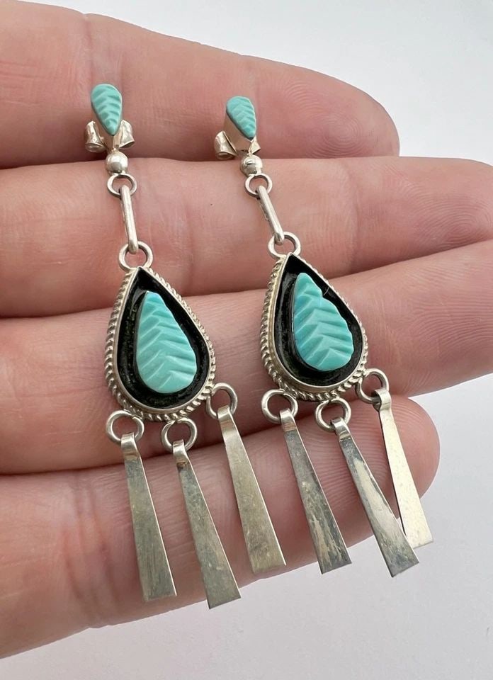 VTG ZUNI STERLING SILVER CARVED TURQUOISE INLAY POST DANGLE EARRING 2.25" (1 of 2)