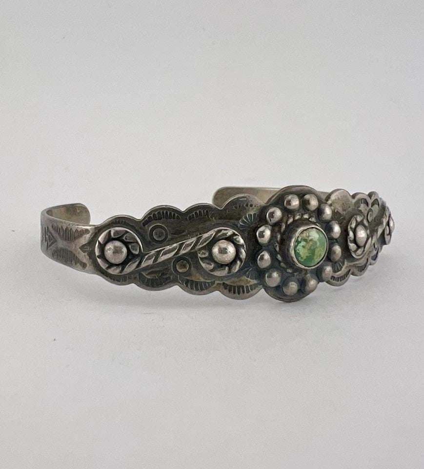 VTG FRED HARVEY NAVAJO STERLING SILVER CERRILLOS TURQUOISE STAMPED CUFF BRACELET (1 of 2)