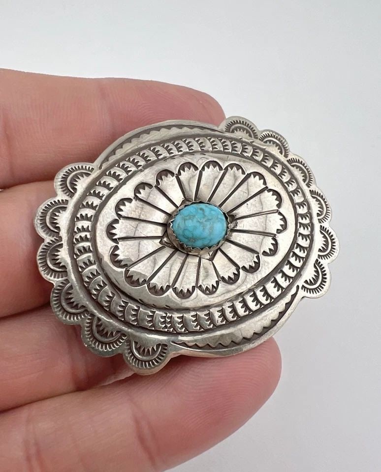 VTG NAVAJO STERLING SILVER DEEP STAMPED TURQUOISE WOMEN'S BELT BUCKLE 2": VTG NAVAJO STERLING SILVER DEEP STAMPED TURQUOISE WOMEN'S BELT BUCKLE 2" Vtg Navajo Sterling Silver Deep Stamped Turquoise Women's Belt Buckle 2" Size: 2" Wide By 1 5/8" Tall Weight is 13.6 Grams on m