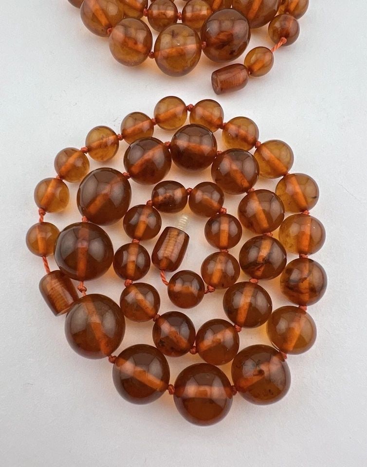 2 - VINTAGE CHINESE HONEY COGNAC BALTIC AMBER ROUND BEAD NECKLACE -61.3G (1 of 2)