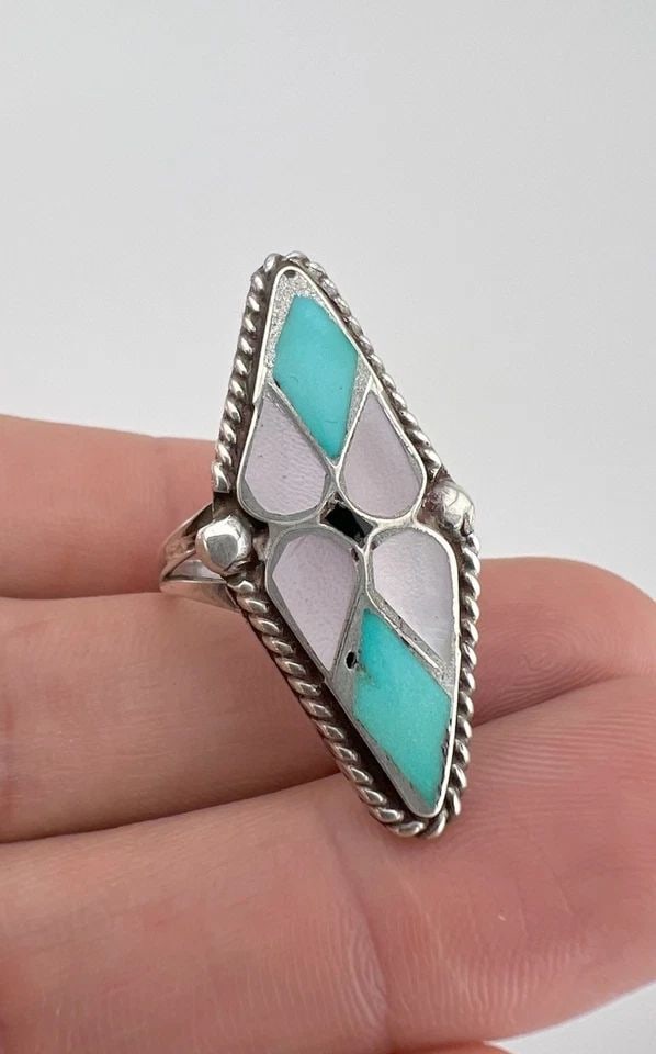 VINTAGE ZUNI STERLING SILVER TURQUOISE & PINK MOTHER OF PEARL FLUSH LONG RING: VINTAGE ZUNI STERLING SILVER TURQUOISE & PINK MOTHER OF PEARL FLUSH LONG RING Vintage Zuni Sterling Silver Turquoise & Pink Mother Of Pearl Flush Long Ring Ring Size: 7.5 - Can Be re Sized Weight is 5