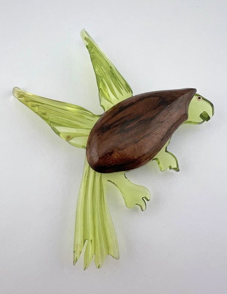 HUGE ANTIQUE 1940S CARVED GREEN CLEAR LUCITE & WOOD BIRD IN FLIGHT BROOCH PIN (1 of 2)