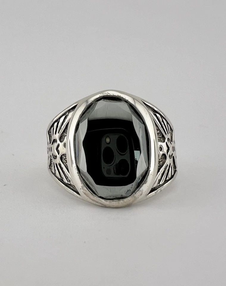 VINTAGE FRED HARVEY STYLE STERLING SILVER HEMATITE THUNDERBIRD MEN'S RING 15G: VINTAGE FRED HARVEY STYLE STERLING SILVER HEMATITE THUNDERBIRD MEN'S RING 15G Vintage Fred Harvey Style Sterling Silver Hematite Thunderbird Men's Ring 15g Ring Size: 15- Can Be re Sized Weight is 15.
