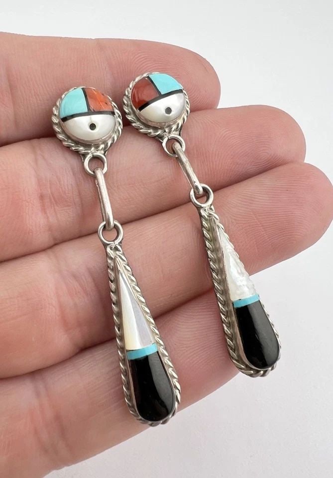 VINTAGE ZUNI STERLING SILVER MULTI GEMSTONE SUNFACE POST DANGLE EARRINGS 2 1/8": VINTAGE ZUNI STERLING SILVER MULTI GEMSTONE SUNFACE POST DANGLE EARRINGS 2 1/8" Vintage Zuni Sterling Silver Multi Gemstone Sunface Post Dangle Earrings 2 1/8" Size: 2 1/8" Tall with Dangle & Around 3