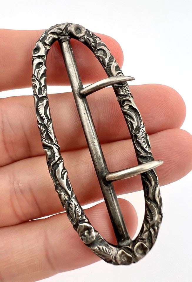 ANTIQUE 2.5" S KIRK & SON CO REPOUSSE FLORAL STERLING SILVER BELT BUCKLE 22.3G (1 of 2)