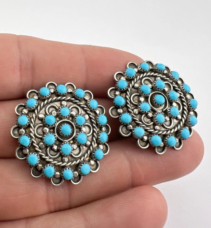 VTG NAVAJO STERLING SILVER PETIT POINT TURQUOISE CLUSTER ROUND CLIP EARRINGS (1 of 2)