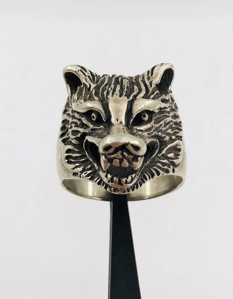 VTG CHUNKY STERLING SILVER 3D WOLF GOTHIC PUNK BIKER MEN'S RING SZ 13 - 24.7G: VTG CHUNKY STERLING SILVER 3D WOLF GOTHIC PUNK BIKER MEN'S RING SZ 13 - 24.7G Vtg Chunky Sterling Silver 3D WOLF Gothic Punk Biker Men's Ring Sz 13 - 24.7g Size: 13 Metal: Sterling Silver Total Weight
