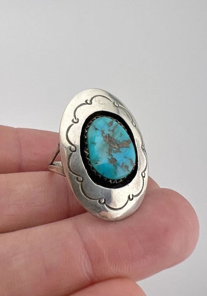 VTG NAVAJO STERLING SILVER SLEEPING BEAUTY TURQUOISE STAMP SHADOWBOX RING 1 1/8" (1 of 2)