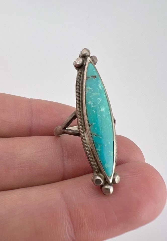 VINTAGE NAVAJO STERLING SILVER NATURAL HIGH GRADE FOX TURQUOISE LONG RING 1.5": VINTAGE NAVAJO STERLING SILVER NATURAL HIGH GRADE FOX TURQUOISE LONG RING 1.5" Vintage Navajo Sterling Silver Natural High Grade Fox Turquoise Long Ring 1.5" Ring Size: 5.5 - Can Be Re Sized Weight is