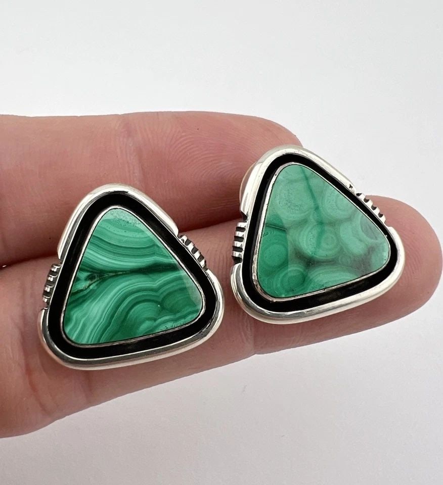 VINTAGE WILL DENETDALE NAVAJO STERLING SILVER MALACHITE TRIANGLE POST EARRINGS (1 of 2)