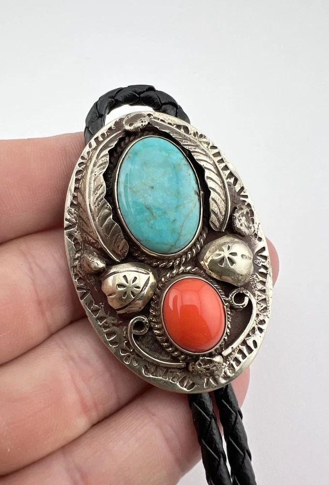 VTG NAVAJO NICKEL SILVER HIGH GRADE TURQUOISE & CORAL STAMPED OVAL BOLO TIE 2" (1 of 2)