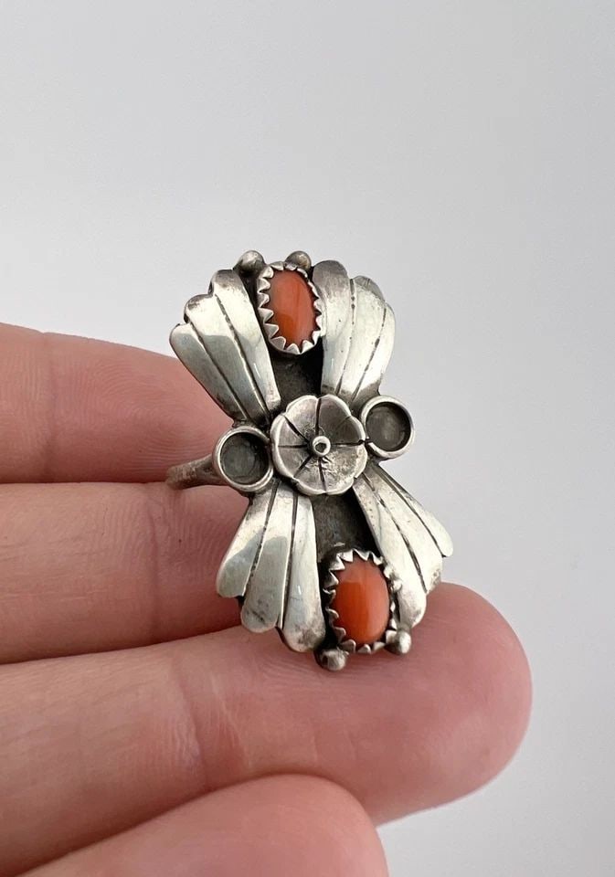 VINTAGE NAVAJO STERLING SILVER RED MEDITERRANEAN CORAL STAMPED LONG RING 1.25": VINTAGE NAVAJO STERLING SILVER RED MEDITERRANEAN CORAL STAMPED LONG RING 1.25" Vintage Navajo Sterling Silver Red Mediterranean Coral Stamped Long Ring 1.25" Ring Size: 5.5 - Can Be Re Sized Weight is