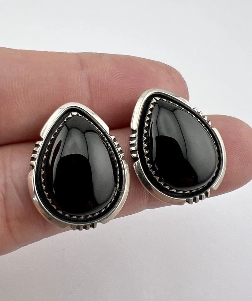 VTG WILL DENETDALE NAVAJO STERLING SILVER BLACK ONYX TEARDROP POST EARRINGS (1 of 2)