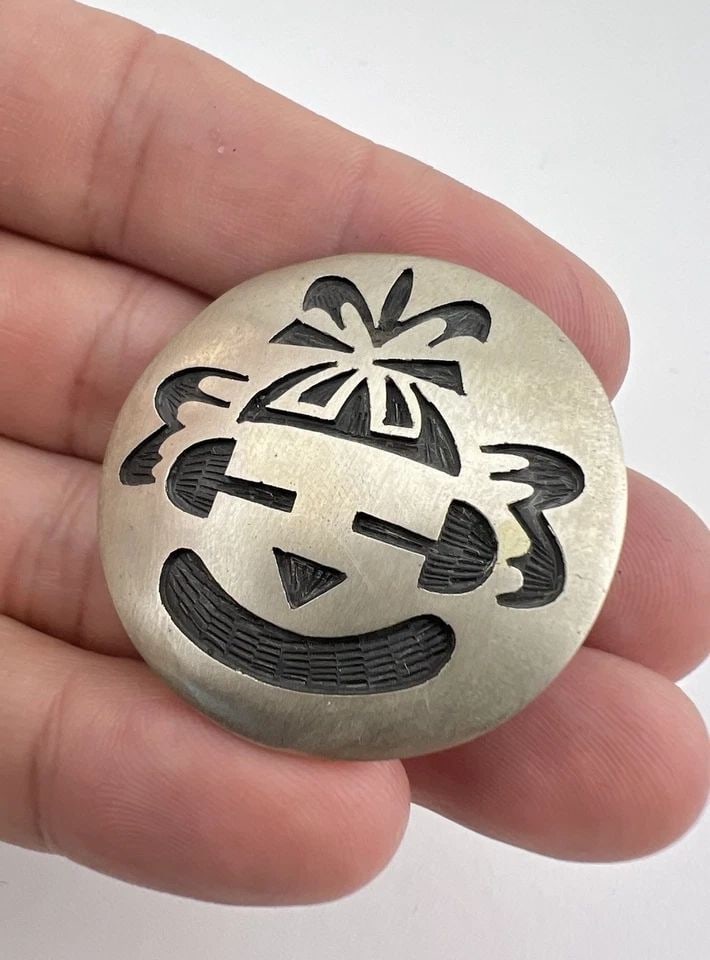 VINTAGE HOPI STERLING SILVER KACHINA TRIBAL OVERLAY ROUND BROOCH PENDANT 1.5" (1 of 2)