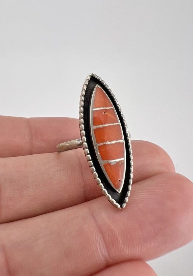 VINTAGE ZUNI STERLING SILVER RED MEDITERRANEAN CORAL FLUSH INLAY LONG RING 1.25" (1 of 2)