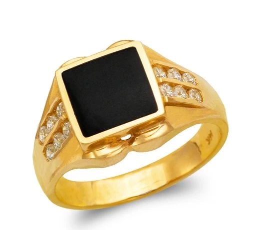 NEW 14K YELLOW GOLD MEN'S FULL CUT ONYX RING: NEW 14K YELLOW GOLD MEN'S FULL CUT ONYX RING MEN'S FULL CUT ONYX RING NEW 14K YELLOW GOLD SIZE Apx: 13mm Apx WEIGHT: 6.7g