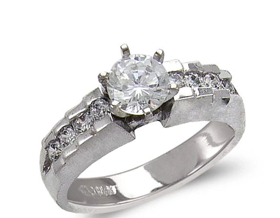 NEW 14K WHITE GOLD LADIES FASHION WHITE SOLITAIRE RING (1 of 2)