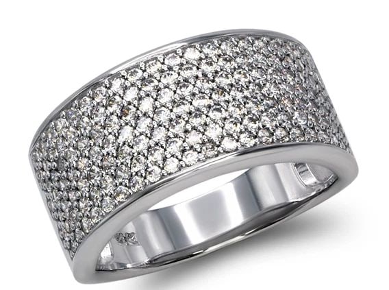 NEW 14K WHITE GOLD LADIES FANCY WHITE RING: NEW 14K WHITE GOLD LADIES FANCY WHITE RING LADIES FANCY WHITE RING NEW 14K WHITE GOLD Apx. WIDTH: 10mm Apx. WEIGHT: 6.0g