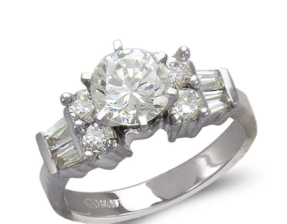 NEW 14K WHITE GOLD LADIES FASHION WHITE SOLITAIRE RING (1 of 2)