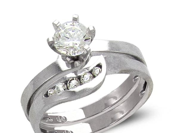 NEW 14K WHITE GOLD LADIES FASHION WHITE SOLITAIRE RING: NEW 14K WHITE GOLD LADIES FASHION WHITE SOLITAIRE RING LADIES FASHION WHITE SOLITAIRE RING NEW 14K WHITE GOLD Apx. WIDTH: 3mm Apx. WEIGHT: 5.4g