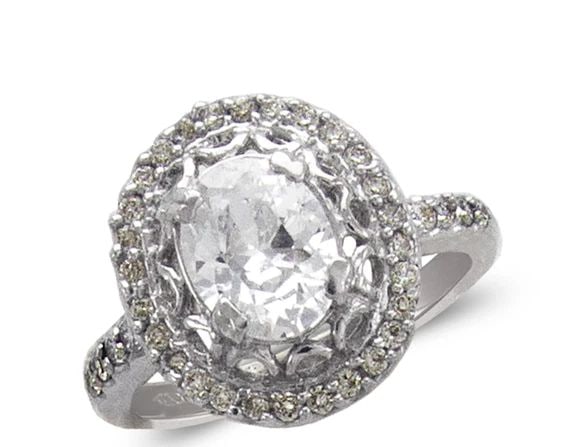 NEW 14K WHITE GOLD LADIES FASHION WHITE SOLITAIRE RING: NEW 14K WHITE GOLD LADIES FASHION WHITE SOLITAIRE RING LADIES FASHION WHITE SOLITAIRE RING NEW 14K WHITE GOLD Apx. WIDTH: 16mm Apx. WEIGHT: 5.3g