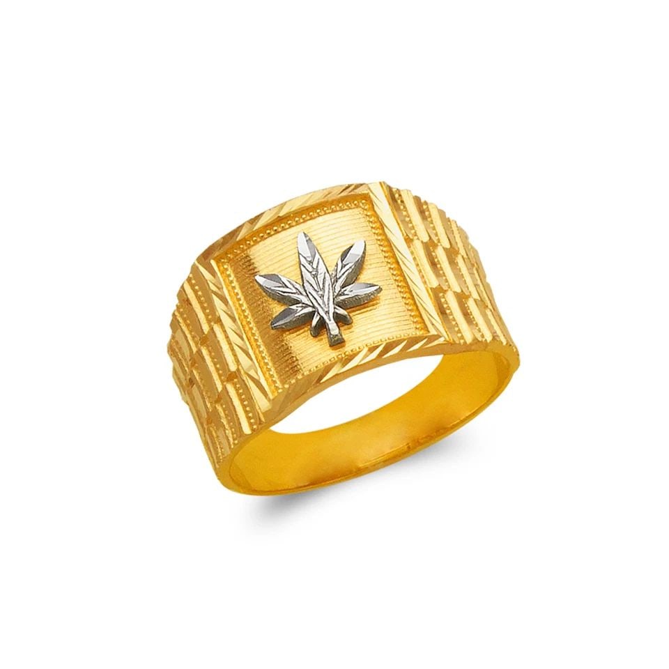NEW 14K TWO TONE GOLD MEN'S MARIJUANA RING: NEW 14K TWO TONE GOLD MEN'S MARIJUANA RING MEN'S MARIJUANA RING NEW 14K TWO TONE GOLD Apx. WIDTH: 14mm Apx. WEIGHT: 4.7g