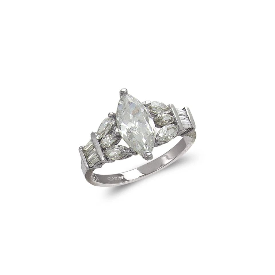 NEW 14K WHITE GOLD LADIES FASHION WHITE SOLITAIRE RING: NEW 14K WHITE GOLD LADIES FASHION WHITE SOLITAIRE RING LADIES FASHION WHITE SOLITAIRE RING NEW 14K WHITE GOLD Apx. WIDTH: 5mm Apx. WEIGHT: 3.8g