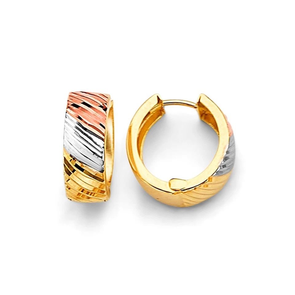 NEW 14K TRI COLOR GOLD HUGGIES EARRINGS: NEW 14K TRI COLOR GOLD HUGGIES EARRINGS HUGGIES EARRINGS NEW 14K TRI COLOR GOLD Height : 15 mm Width : 15 mm Weight : 2.2g
