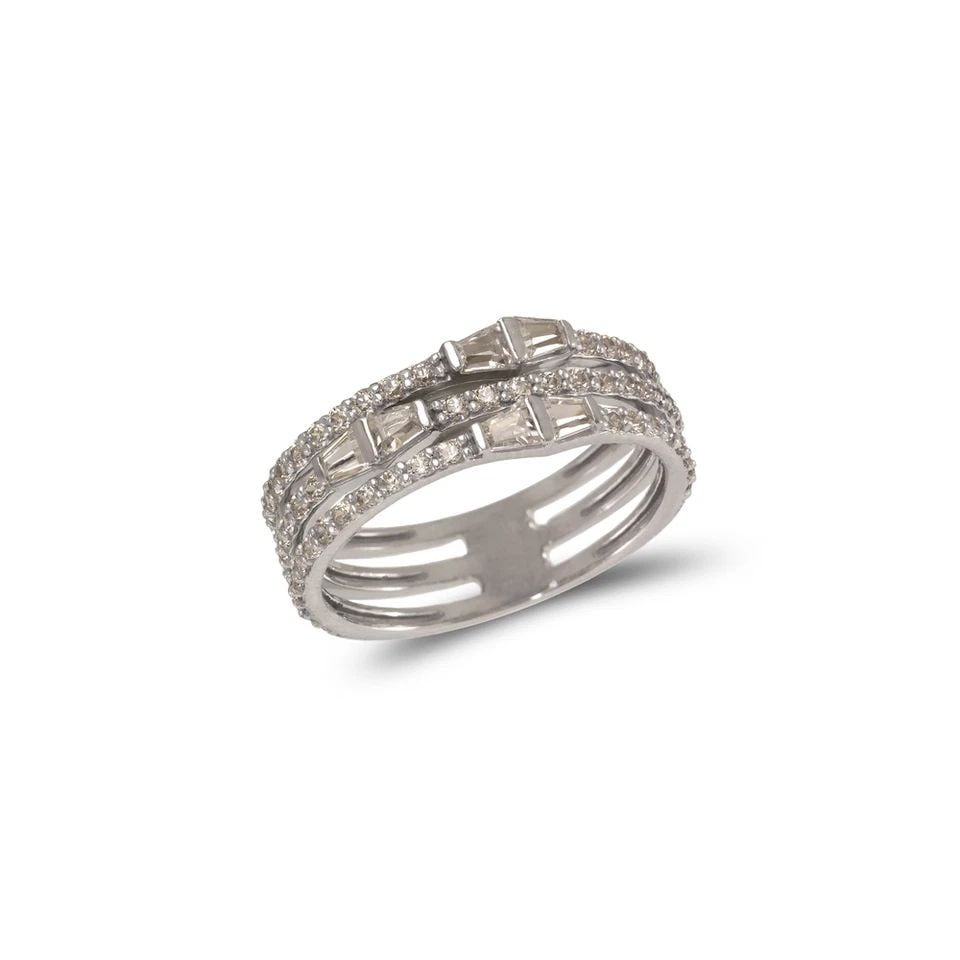 NEW 14K WHITE GOLD LADIES FANCY WHITE RING: NEW 14K WHITE GOLD LADIES FANCY WHITE RING LADIES FANCY WHITE RING NEW 14K WHITE GOLD Apx. WIDTH: 5.5mm Apx. WEIGHT: 2.8g