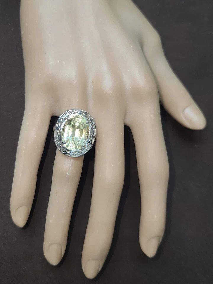 VINTAGE 14K WHITE GOLD RING 13.23CT. NATURAL UNTREATED YELLOW SAPPHIRE OVAL GIA (1 of 2)