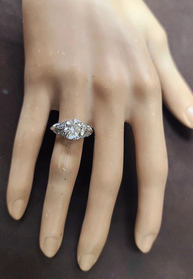 VINTAGE 18K WHITE GOLD ENGAGEMENT RING 2.75CT NATURAL LIGHT CHAMPAGNE DIAMOND (1 of 1)