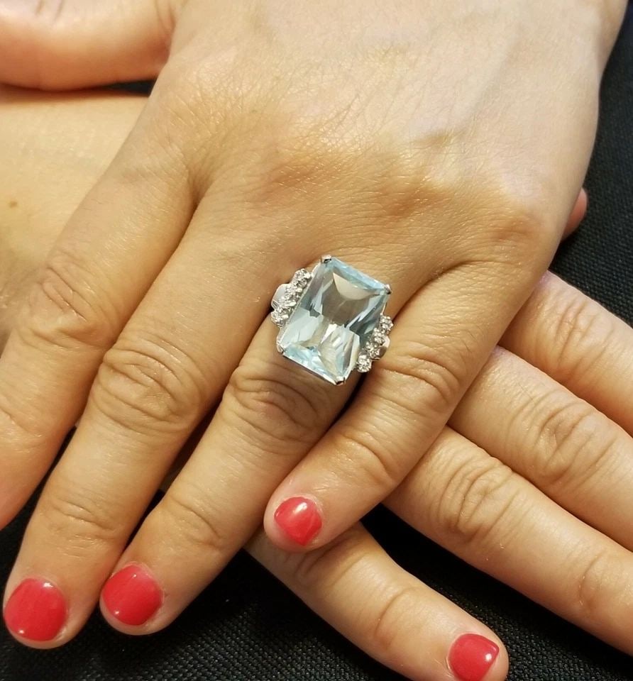 VINTAGE 14K WHITE GOLD ENGAGEMENT 11.55CT. NATURAL BLUE AQUAMARINE RECTANGULAR (1 of 2)