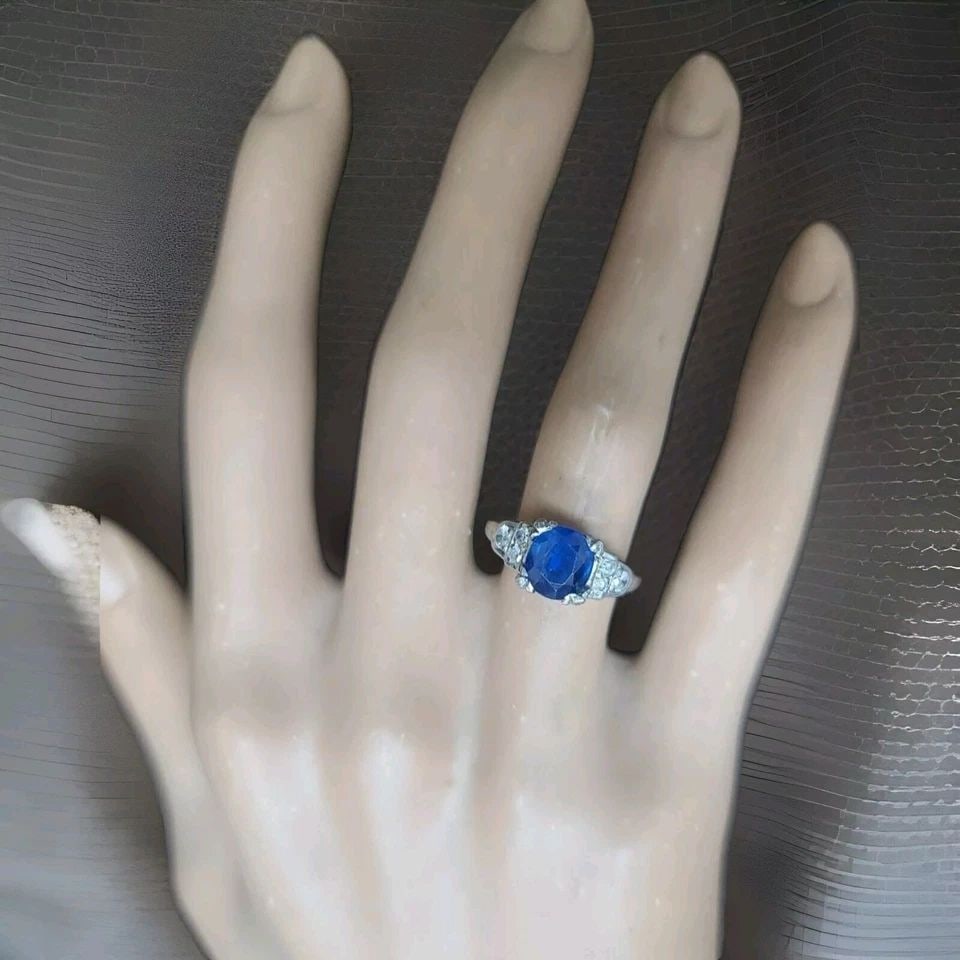 VINTAGE PLATINUM ENGAGEMENT RING 1.79CT.NATURAL CUSHION BLUE SAPPHIRE GIA CERT (1 of 2)