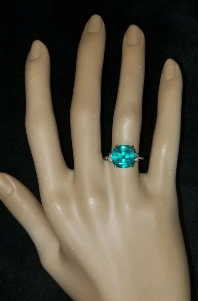 VINTAGE 14K WHITE GOLD ENGAGEMENT RING 5.95CT. LAB GROWN BLUE NEON TOURMALINE: VINTAGE 14K WHITE GOLD ENGAGEMENT RING 5.98CT.BLUE TOURMALINE CUSHION SHAPE GORGEOUS vintage 14K WHITE GOLD engagement ring blue tourmaline in cushionl shape center lab grown blue tourmaline weight 5.